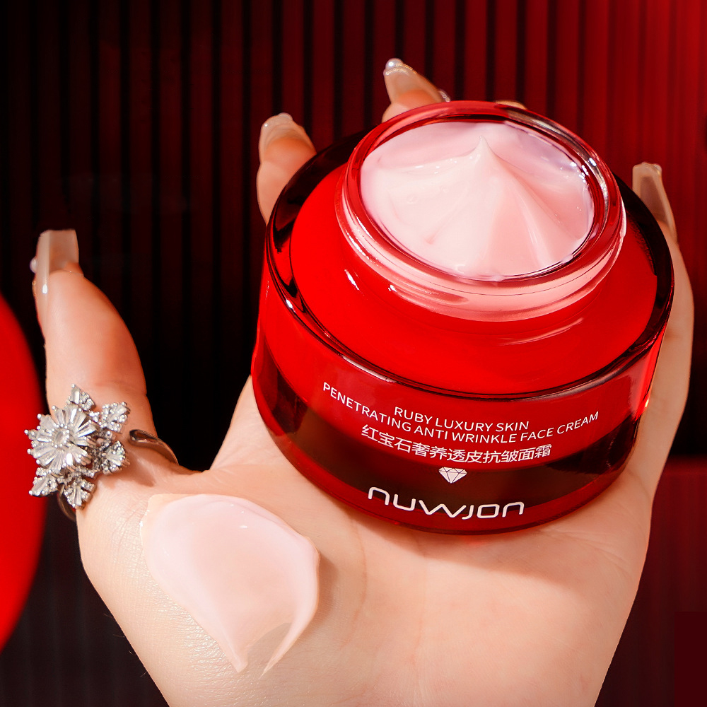 Ruby Luxury Skin Penetrating A - огляд і ціна Luxury Skincare For Women