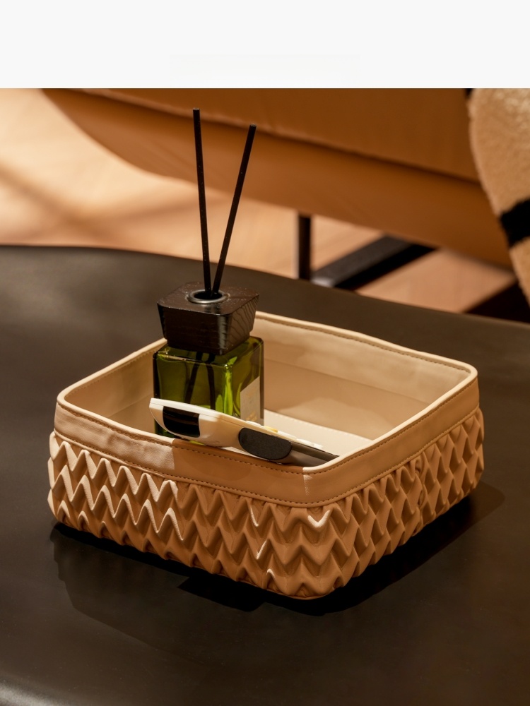 Luxury Leather Desktop Organiz - огляд і ціна High Luxury Skincare