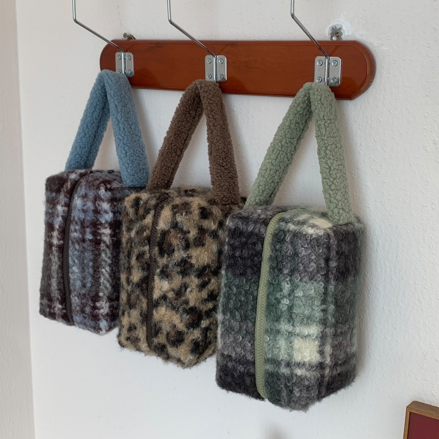Customized Winter Lamb Fleece  - огляд і ціна High Luxury Skincare